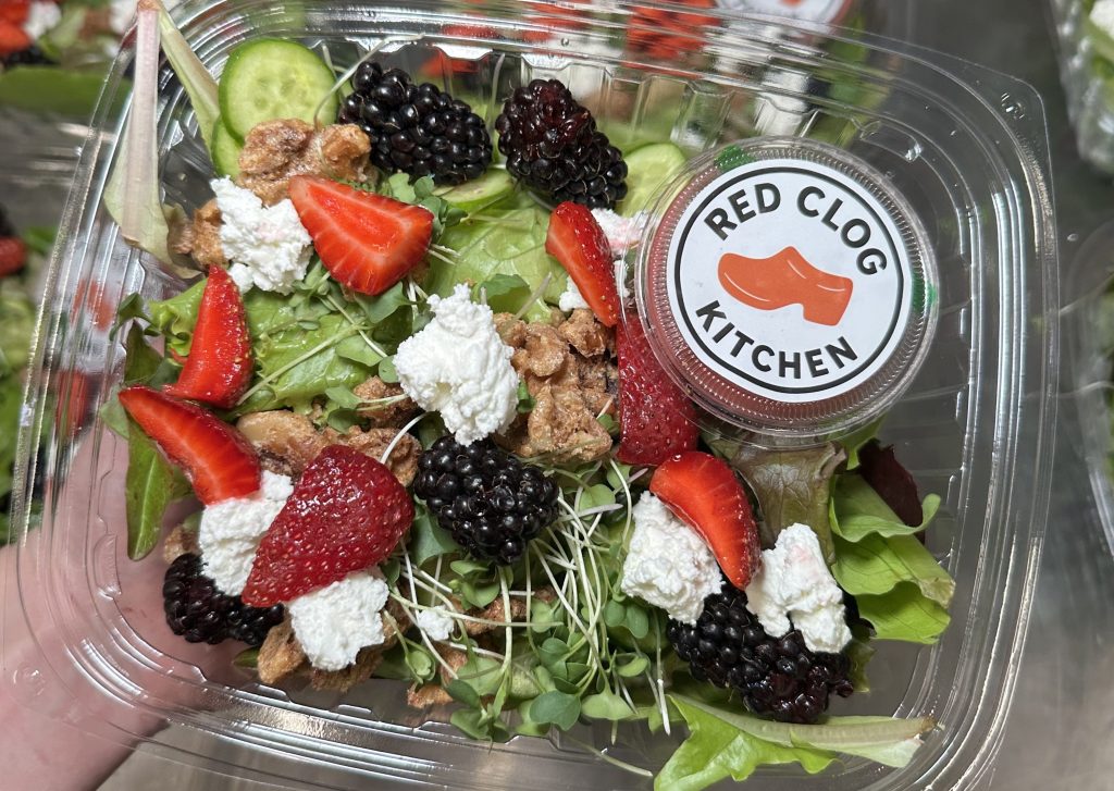 How to Eat More Local Food in Seattle When You Don’t Have Time 15 summer salad with fresh berries and goat cheese