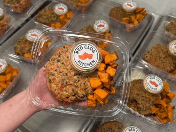 Black Bean Burgers with Chipotle Aioli Black Bean Burgers with Chipotle Aioli